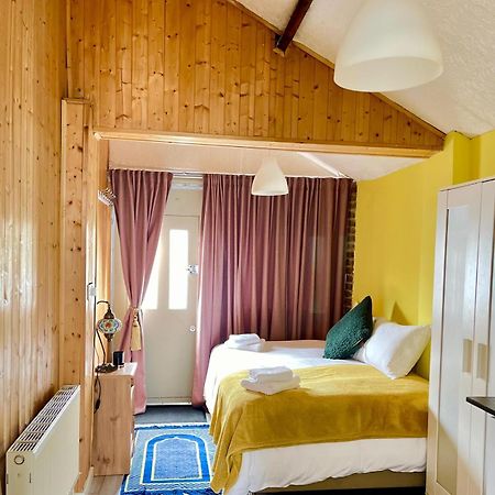 Appartamento La Estrella Beckenham Esterno foto